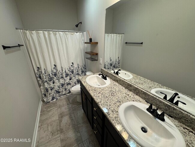 Building Photo - 406 Gray Birch Lp