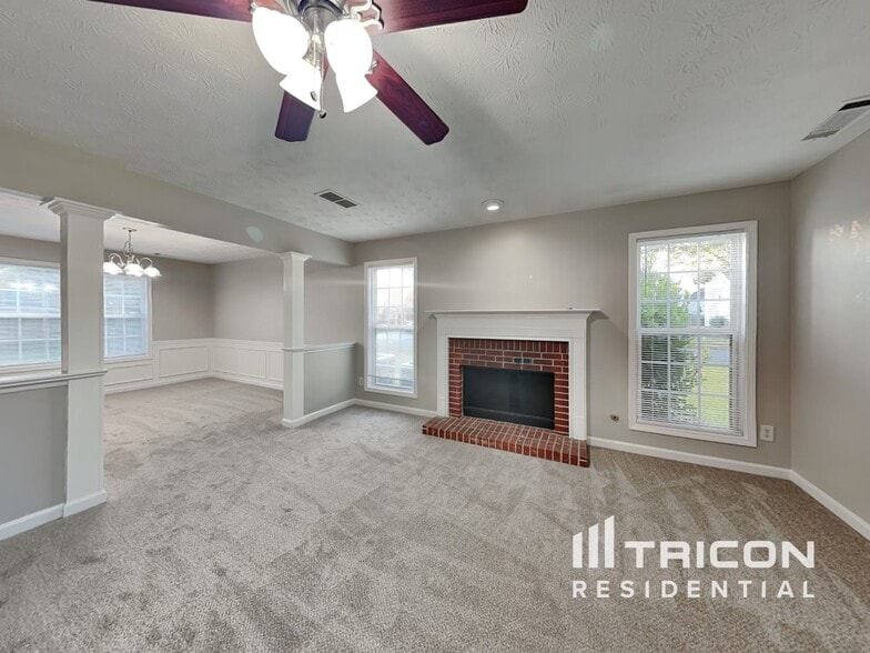 Building Photo - 332 Coburn Ct