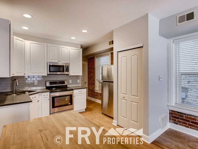 Building Photo - 610 Logan St