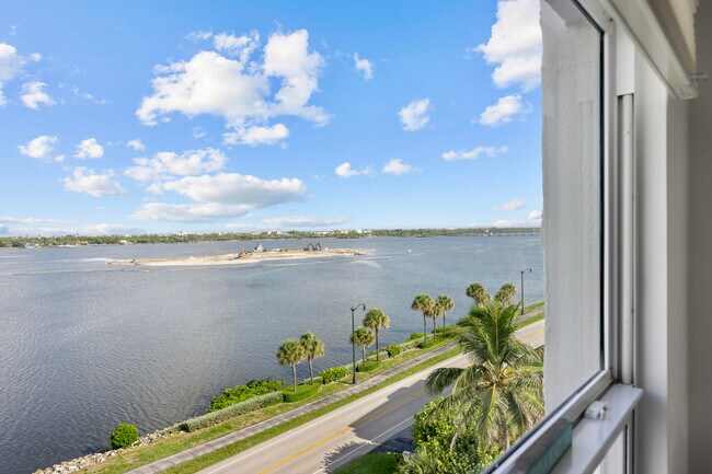 Building Photo - 3230 S Ocean Blvd