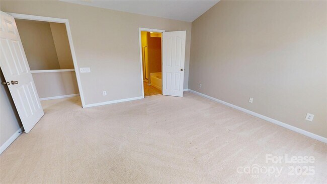 Building Photo - 9007 Bishop Crest Ln