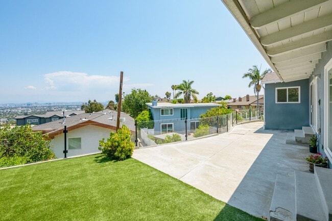 Building Photo - 4413 Don Felipe Dr