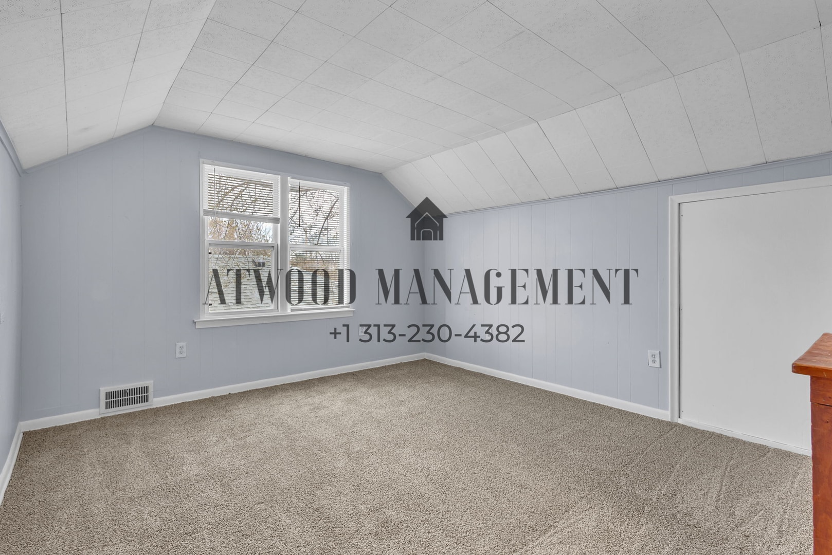 Building Photo - This beautifully updated 3-bedroom, 1-bath single-family home is ready for move-in!