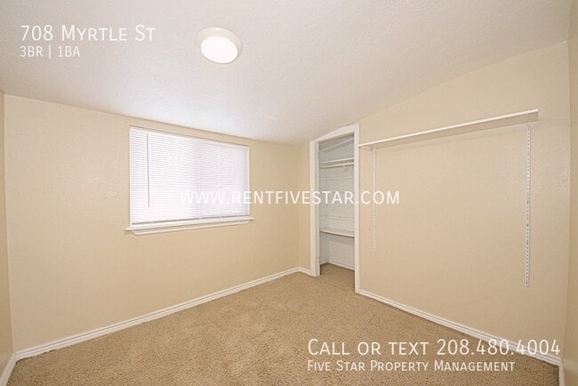 Building Photo - 708 Myrtle St