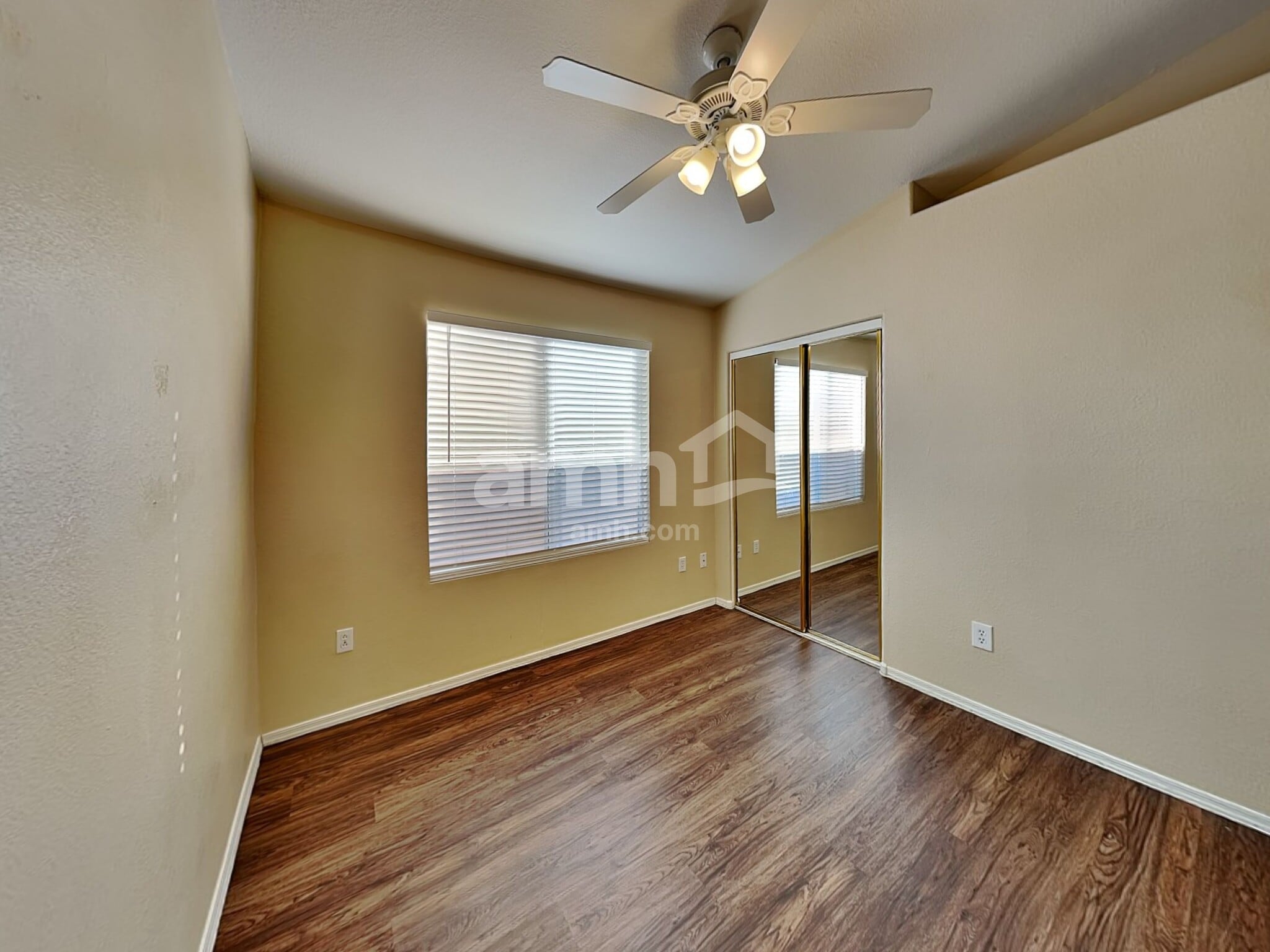 Building Photo - 10455 W Reade Ave