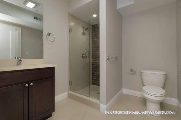 Building Photo - 339 D St