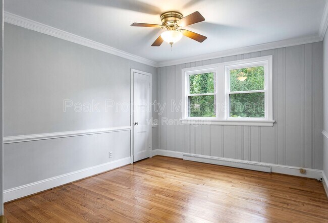 Building Photo - 3351 Scottview Dr