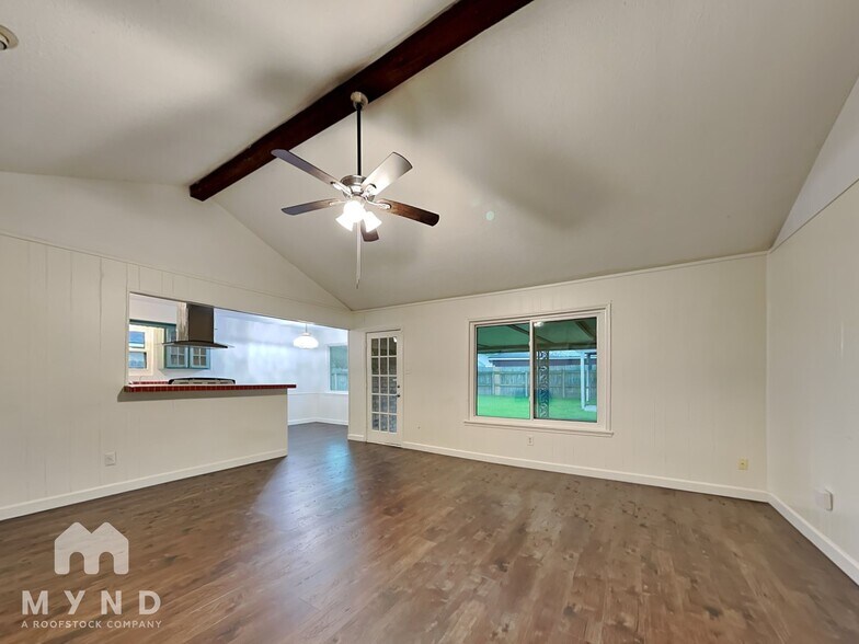Building Photo - 2705 Laurel Creek Way