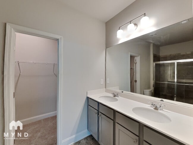 Building Photo - 3417 Sumersbe court