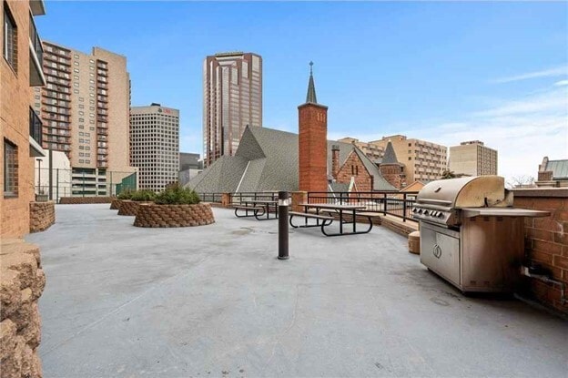 Building Photo - 78 10th St E