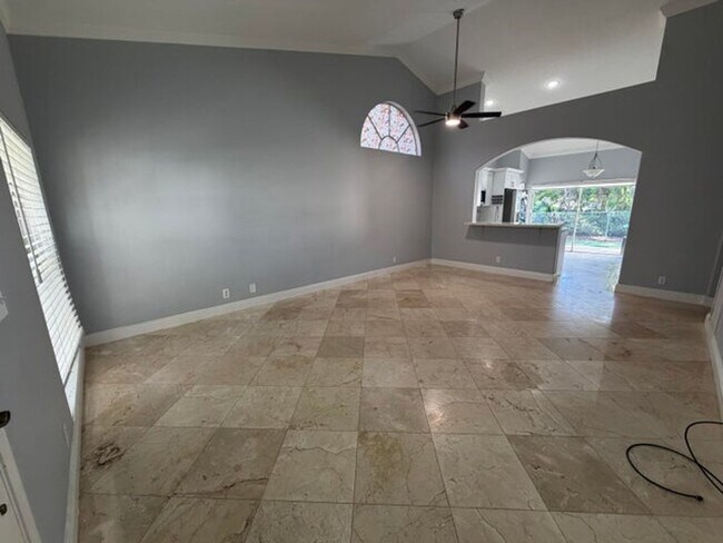 Building Photo - 7657 Sanctuary Dr