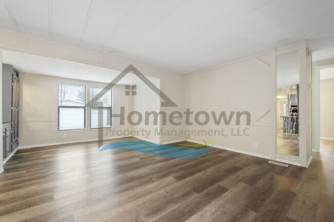 Building Photo - 2-Bedroom 2-Bathroom Home with Off-Street Parking Available in Coeur d’Alene!