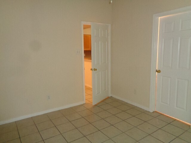Building Photo - 3714 Lehall St