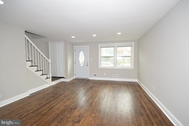 Building Photo - 1223 Newfield Rd