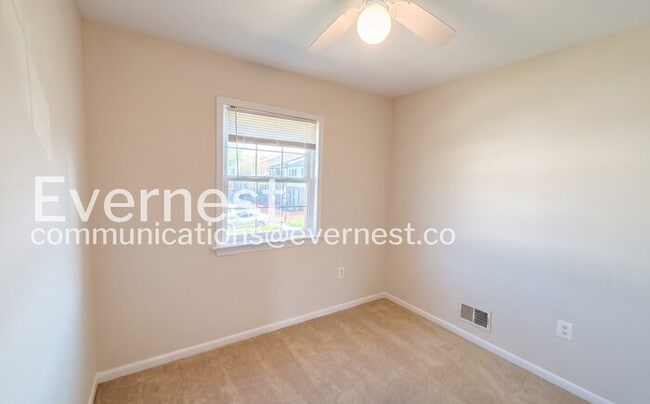 Building Photo - 2325 McClellan Ct