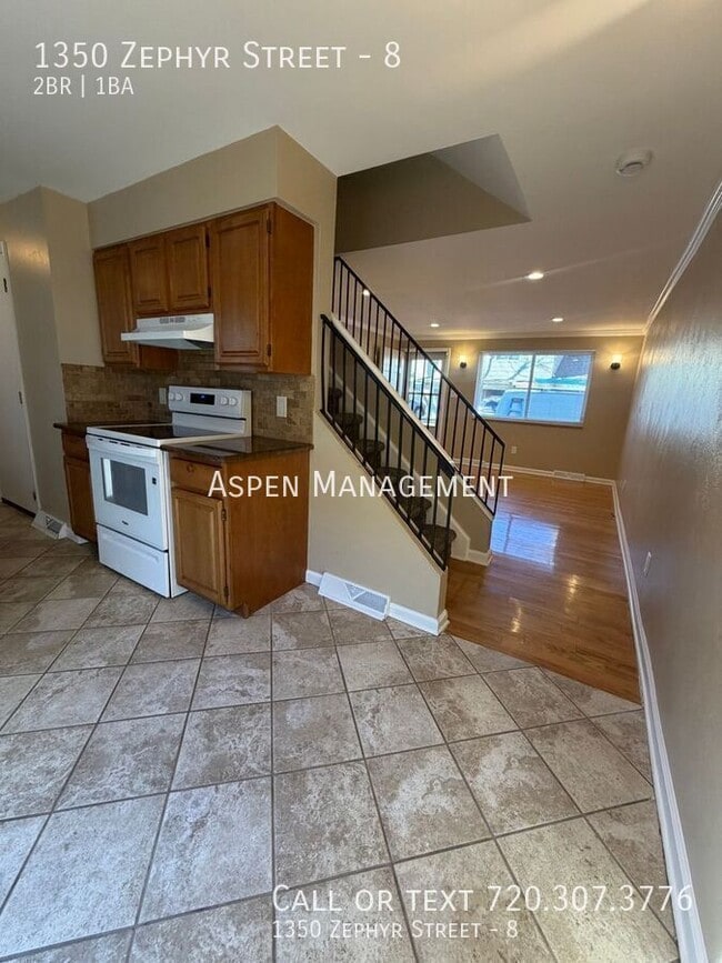 Building Photo - 1350 Zephyr St