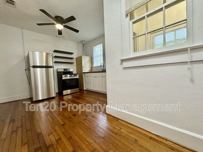 Building Photo - 1219 Owsley Ave