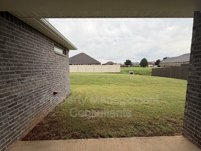Building Photo - 14872 Demarie Ln