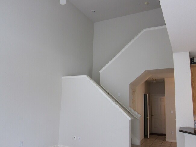 Building Photo - Townhome For Lease in Plano