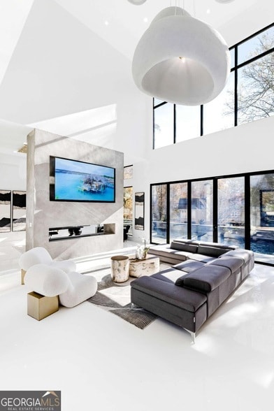 Building Photo - 3600 Lower Roswell Rd