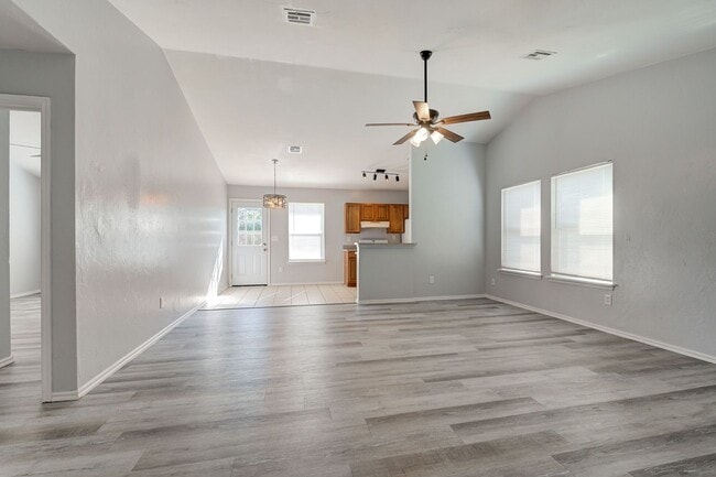 Building Photo - 605 Welston Cir