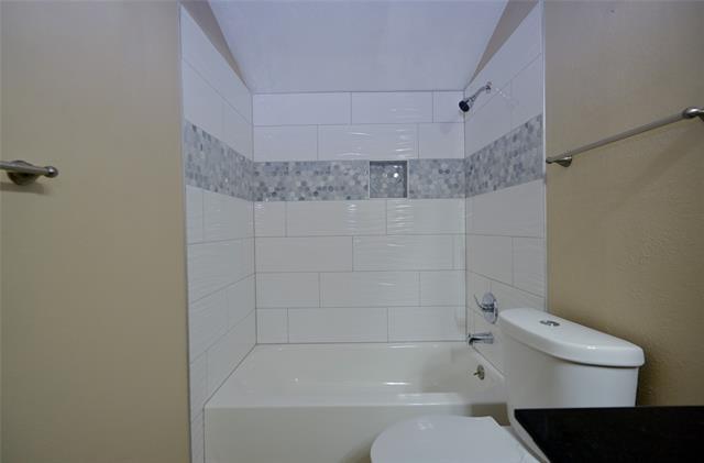 Building Photo - 4107 Pyracantha Dr