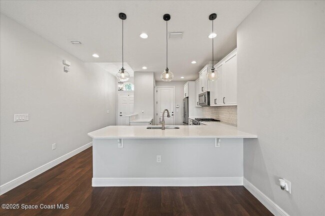 Building Photo - 7785 Wyndham Dr