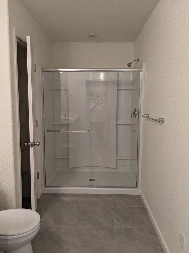 Building Photo - $250.00 OFF FIRST MONTH'S RENT!  Ready Now...