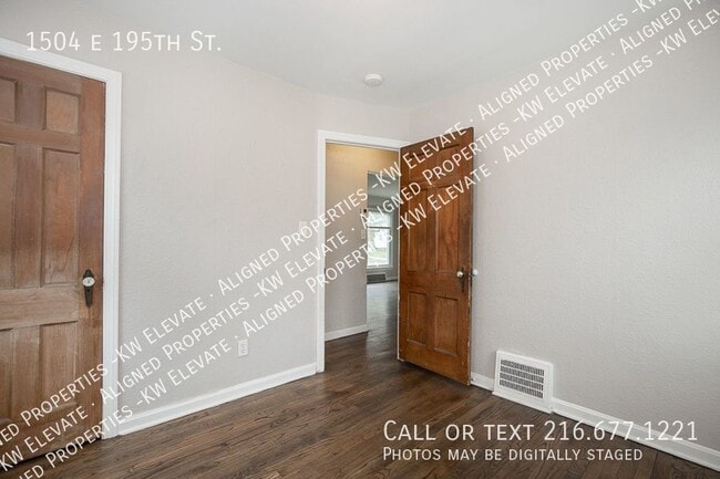 Building Photo - 1504 E 195th St