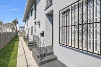 Building Photo - 151 E 95th St