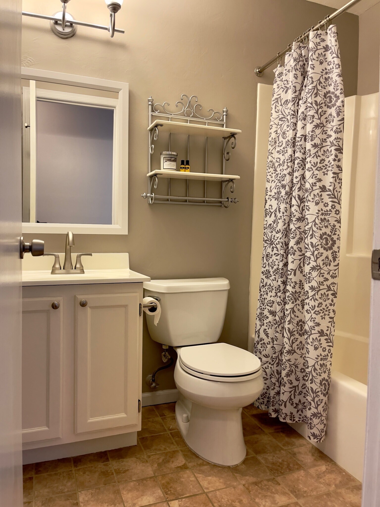 Main bathroom. - 2262 Benson Ave