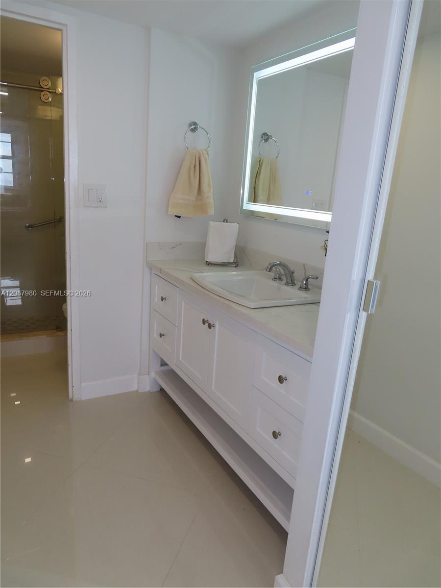 Building Photo - 5701 Collins Ave