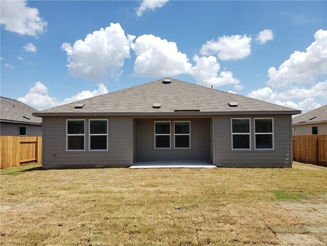 Building Photo - 109 Red Buckeye St
