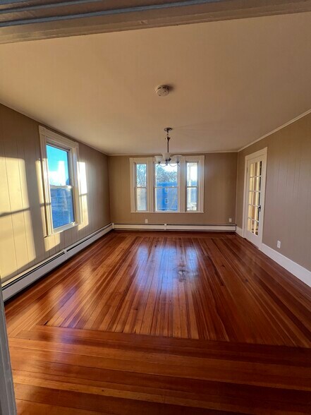 Building Photo - 61 Park St