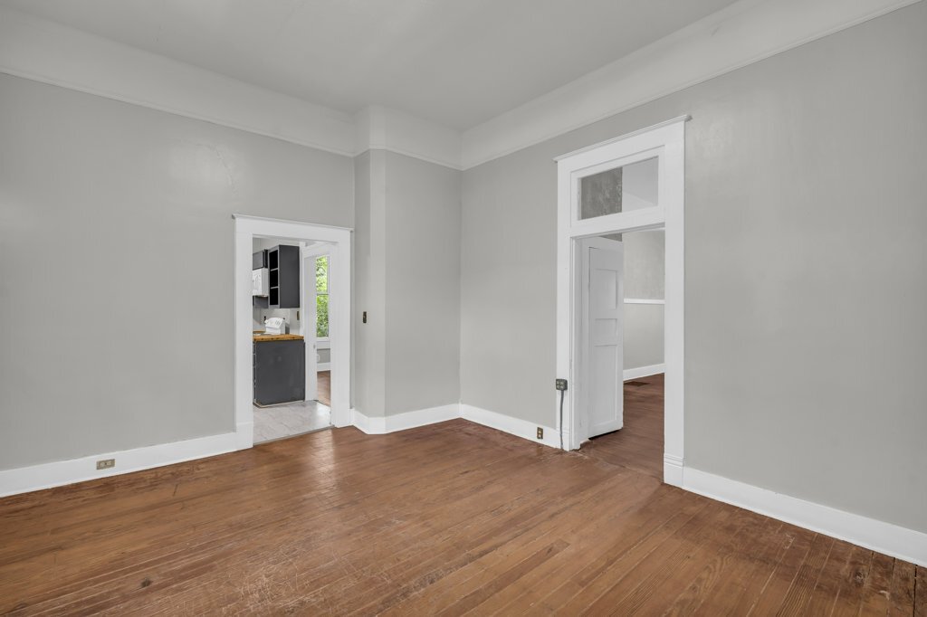Building Photo - 625 8th St N