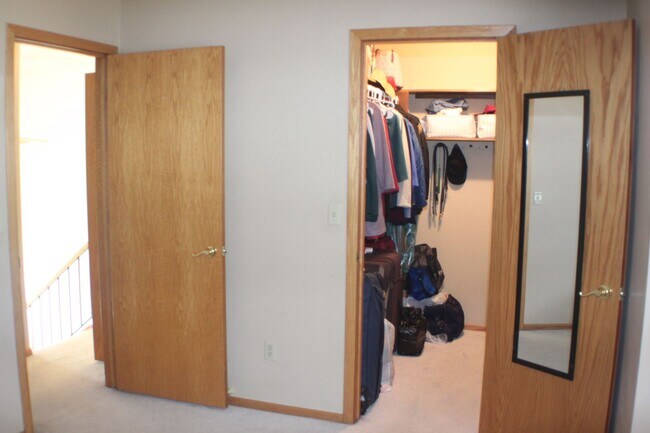 Building Photo - ***$500.00*** off June rent for signed lease starting June 1st.!! Elton Ridge townhome.