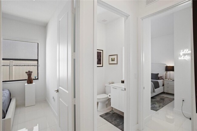 Building Photo - 4407 SW 175th Ave