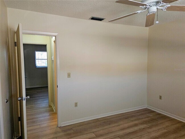 Building Photo - 360 137th Ave Cir