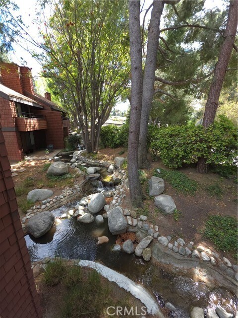 Building Photo - 300 S Prospectors Rd