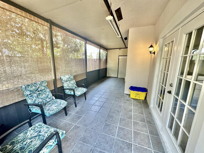 Building Photo - 702 Via Toscana Via