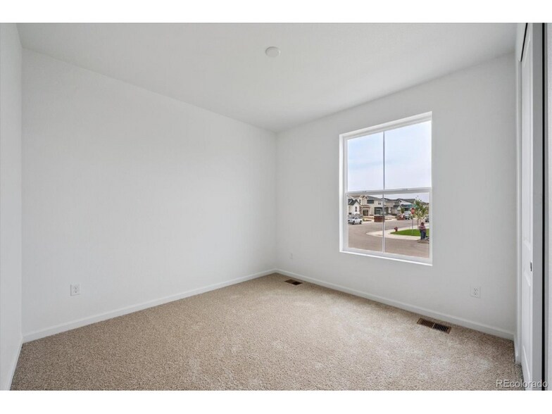 Building Photo - 610 Douglas Fir Pl