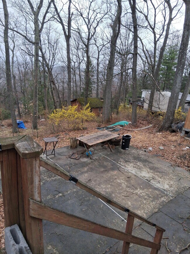 Building Photo - 26 Oakwood Trail S