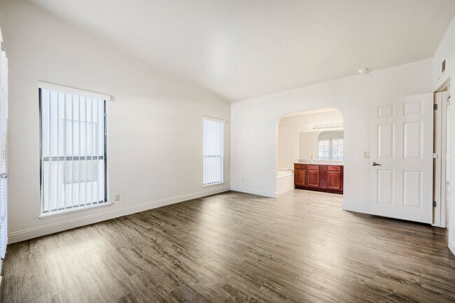 Building Photo - 1412 Bass Dr