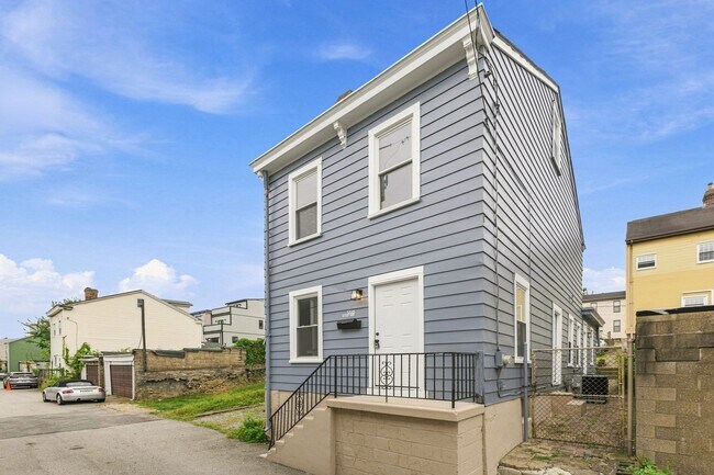 Building Photo - 5206 Lotus Wy