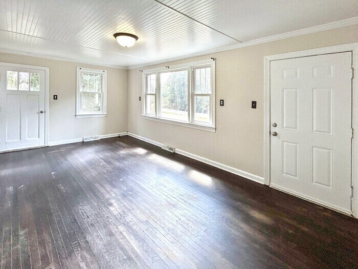 Building Photo - 146 Van Horn Ln