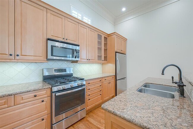 Building Photo - 1804 Haddon St