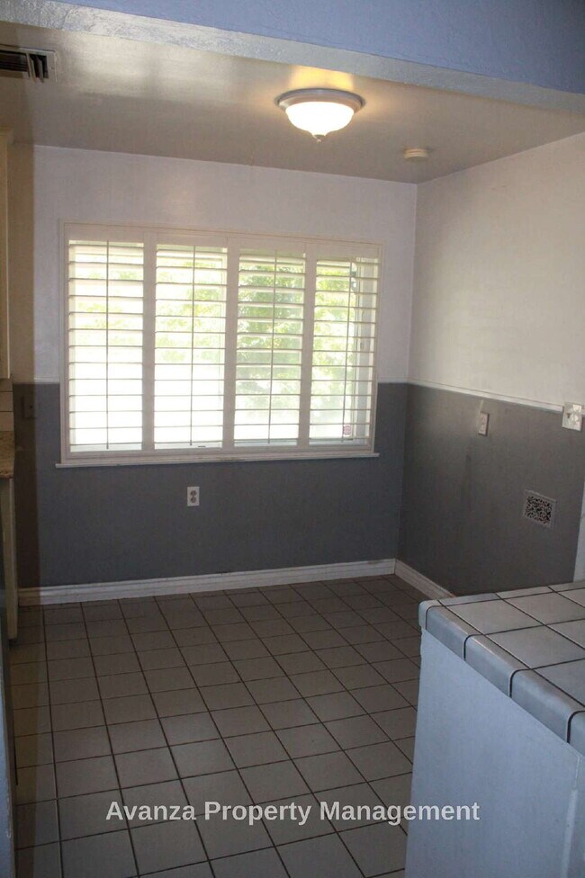 Building Photo - Home for Rent  3 Bed/1 Bath - 1,847 Sq Ft.  Rent: $2,195/month  Deposit: $2,295 Hoover High Region