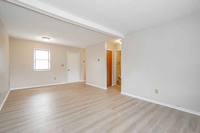 Building Photo - 207 N Madison Rd