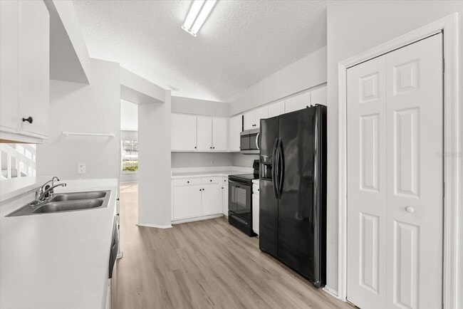 Building Photo - 2612 Brookshire Ct