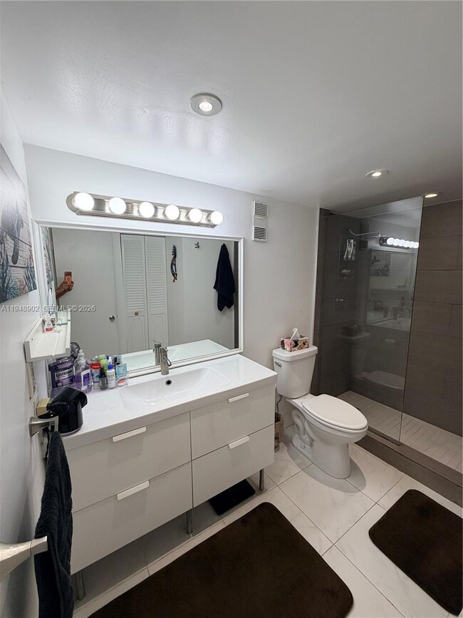 Building Photo - 501 E Dania Beach Blvd